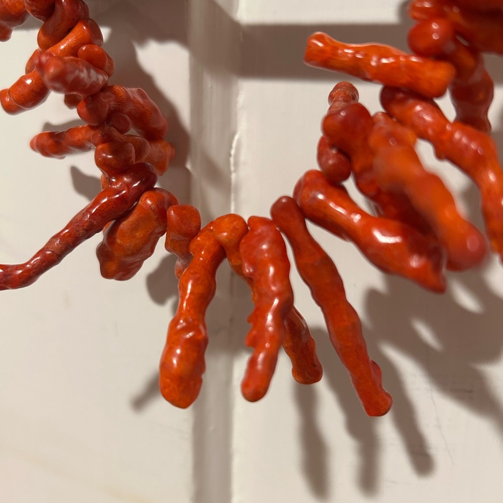 Coral branch necklace - Picture 2 of 10